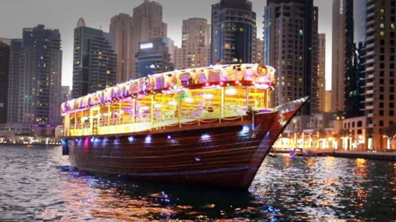 All Aboard! Dubai Dhow Cruises for Families and Friends