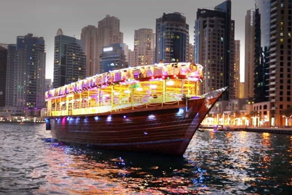 All Aboard! Dubai Dhow Cruises for Families and Friends
